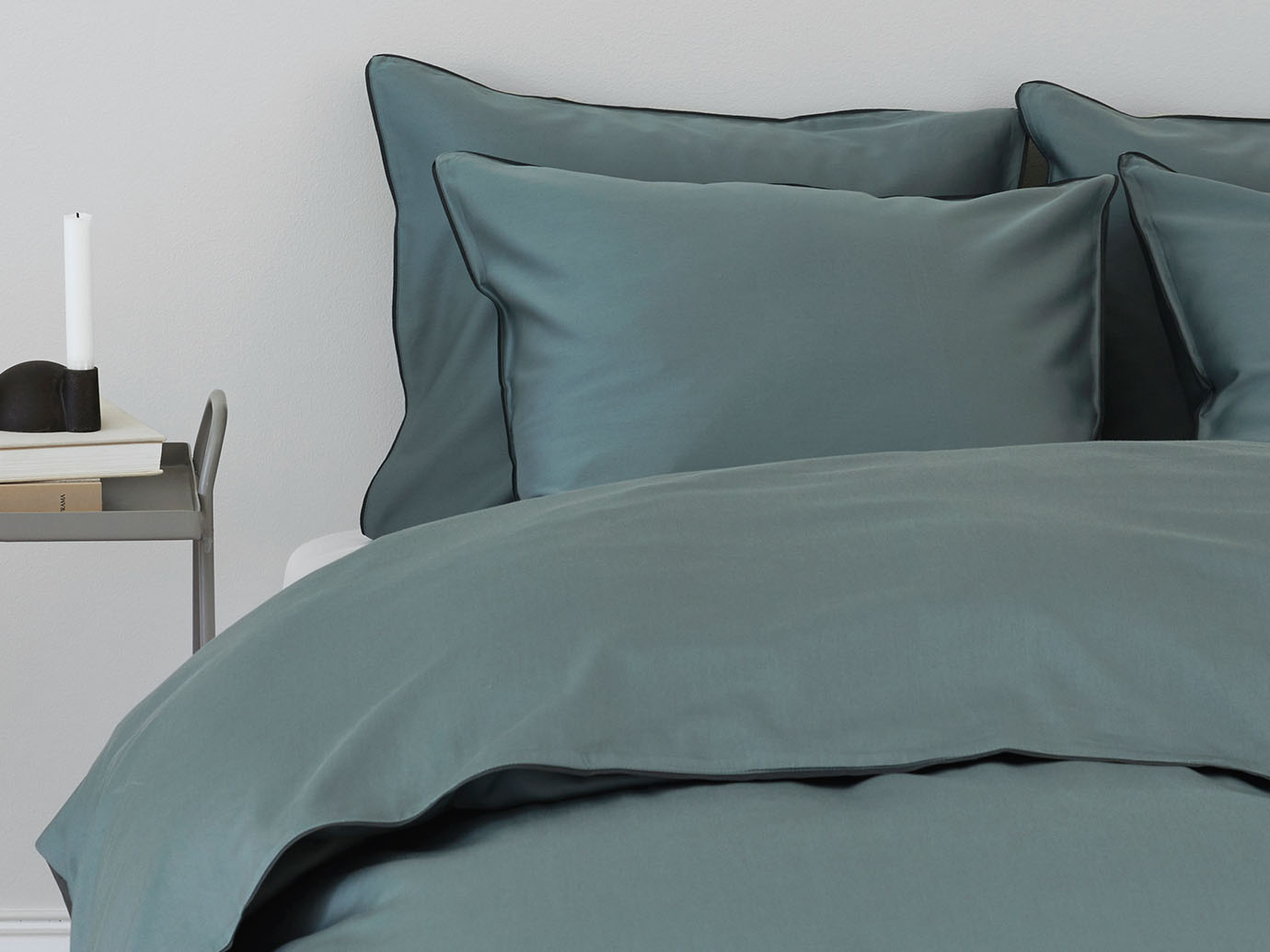Luxurious, comfy and chic duvet cover set for the master bedroom post thumbnail image