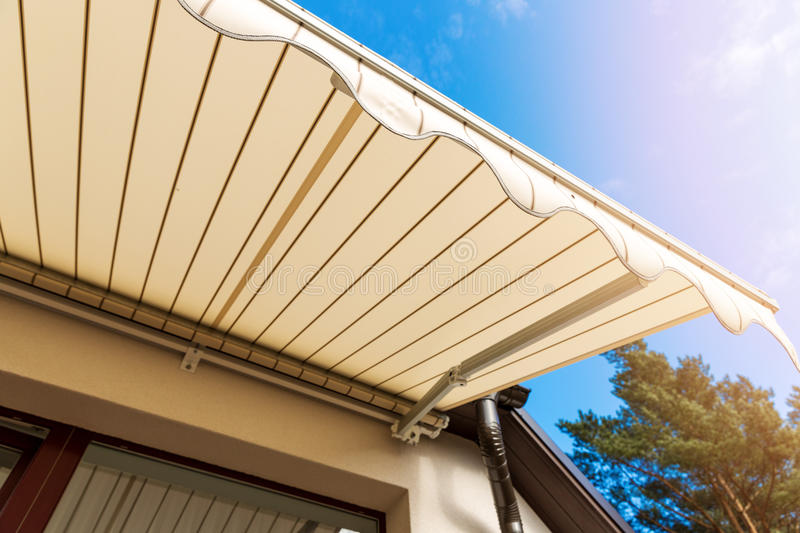 Awnings: Stylish and Functional Shade Solutions post thumbnail image