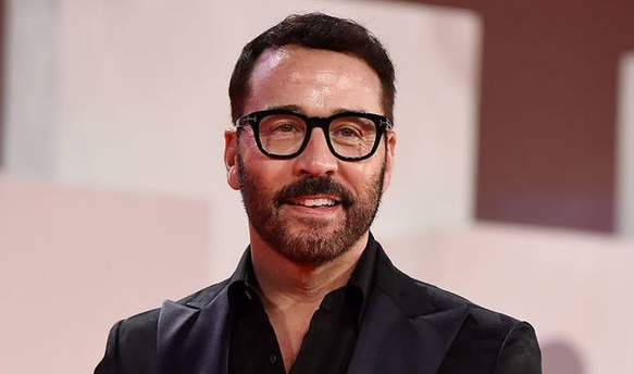 Jeremy Piven’s Commitment to Ethical and Responsible Filmmaking post thumbnail image